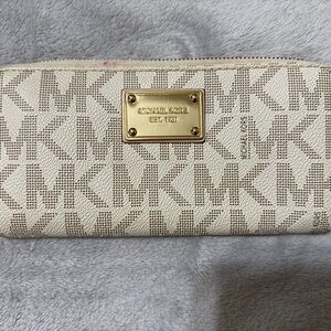 Michael Kors Beige Women's Wallet